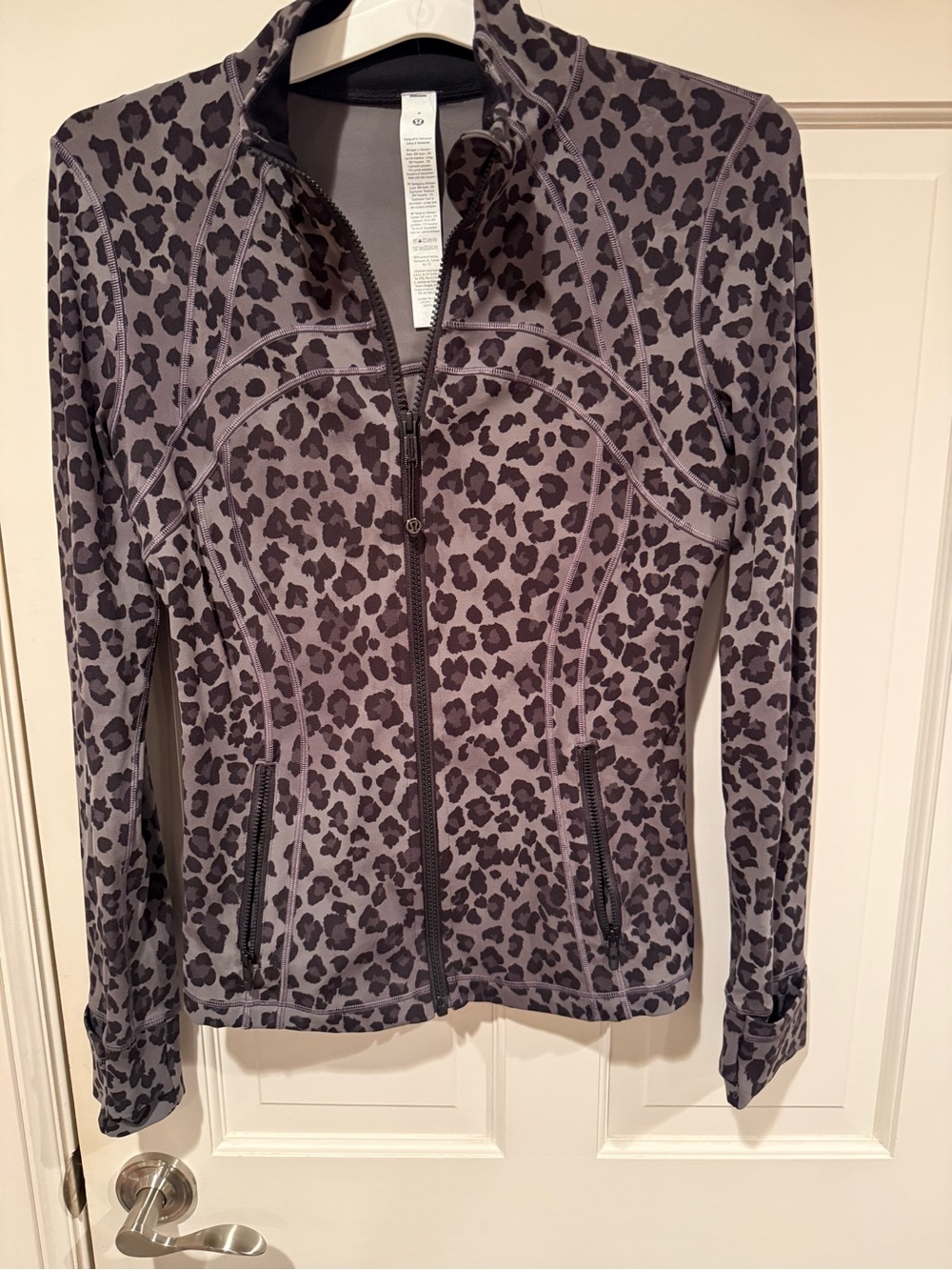 NWOT Lululemon Leopard Print Nulu Define Jacket Gray/Black Size 8